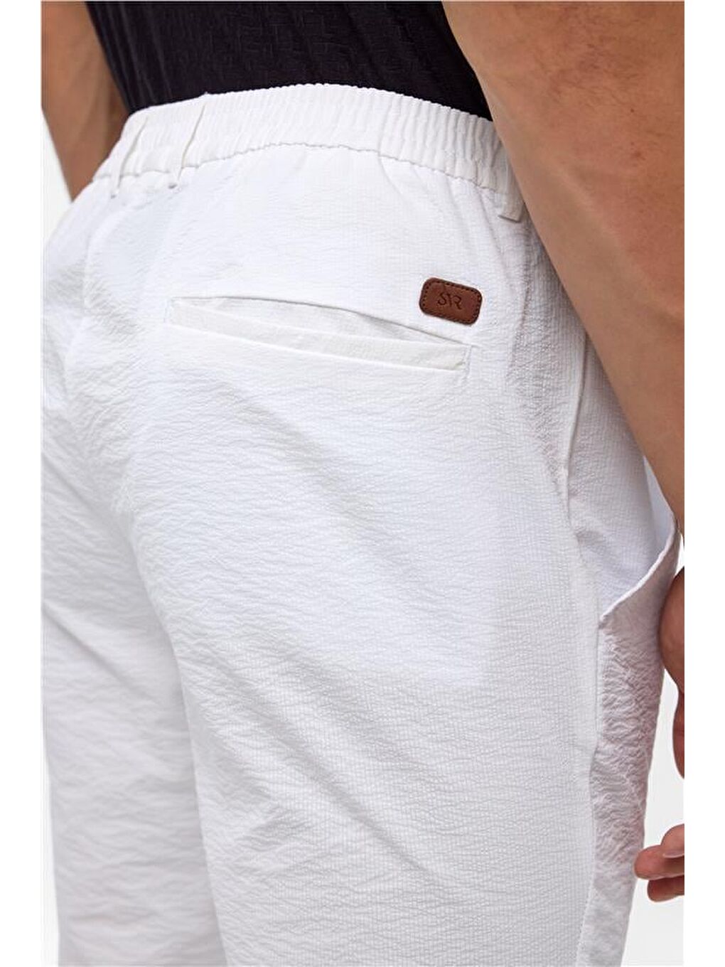 Beyaz Slim Armürlü Jogger Pantolon-5