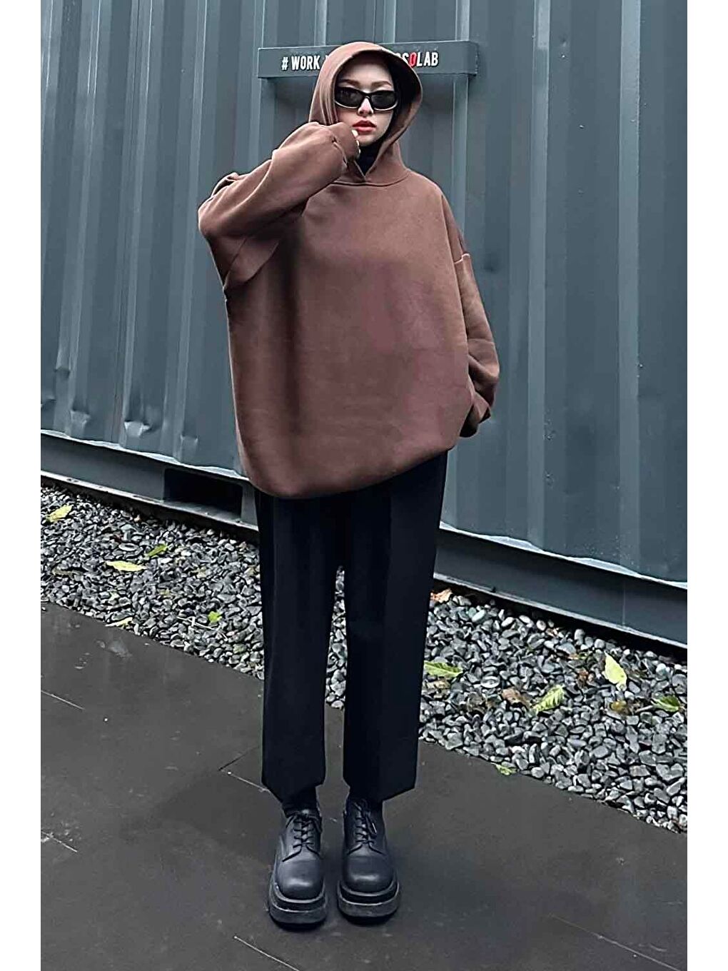 Kapüşonlu Salaş Sweatshirt Acı Kahverengi