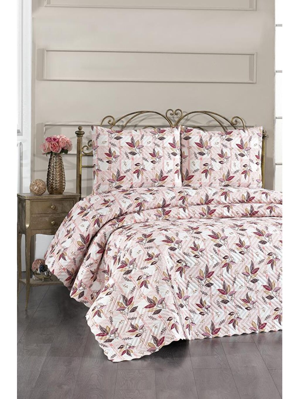 Karışık Ultrasonik Kapitoneli Zambak Çift Kişilik Yatak Örtüsü