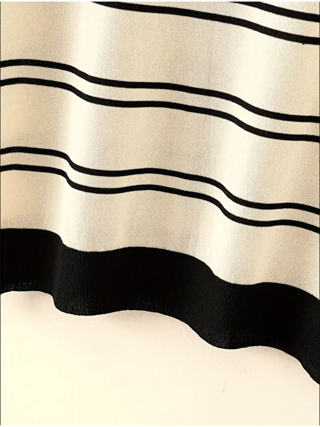 Beyaz Erkek Çizgi Detaylı Slim Fit Bisiklet Yaka Triko Tişört-4