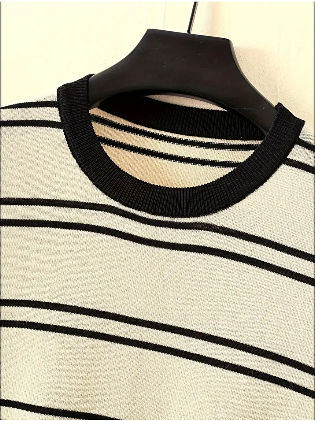 Beyaz Erkek Çizgi Detaylı Slim Fit Bisiklet Yaka Triko Tişört-5