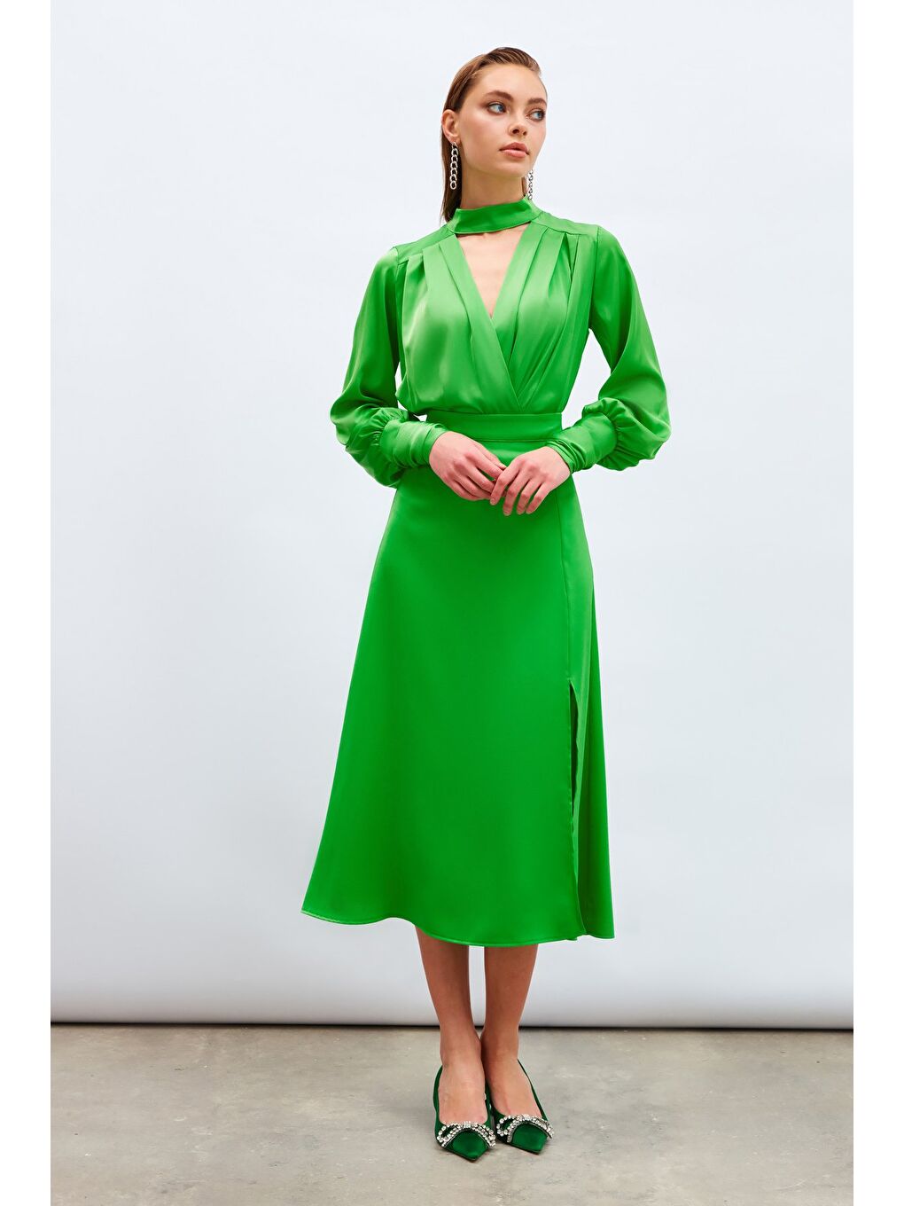 Yırtmaçlı Saten Etek - Yeşil-3