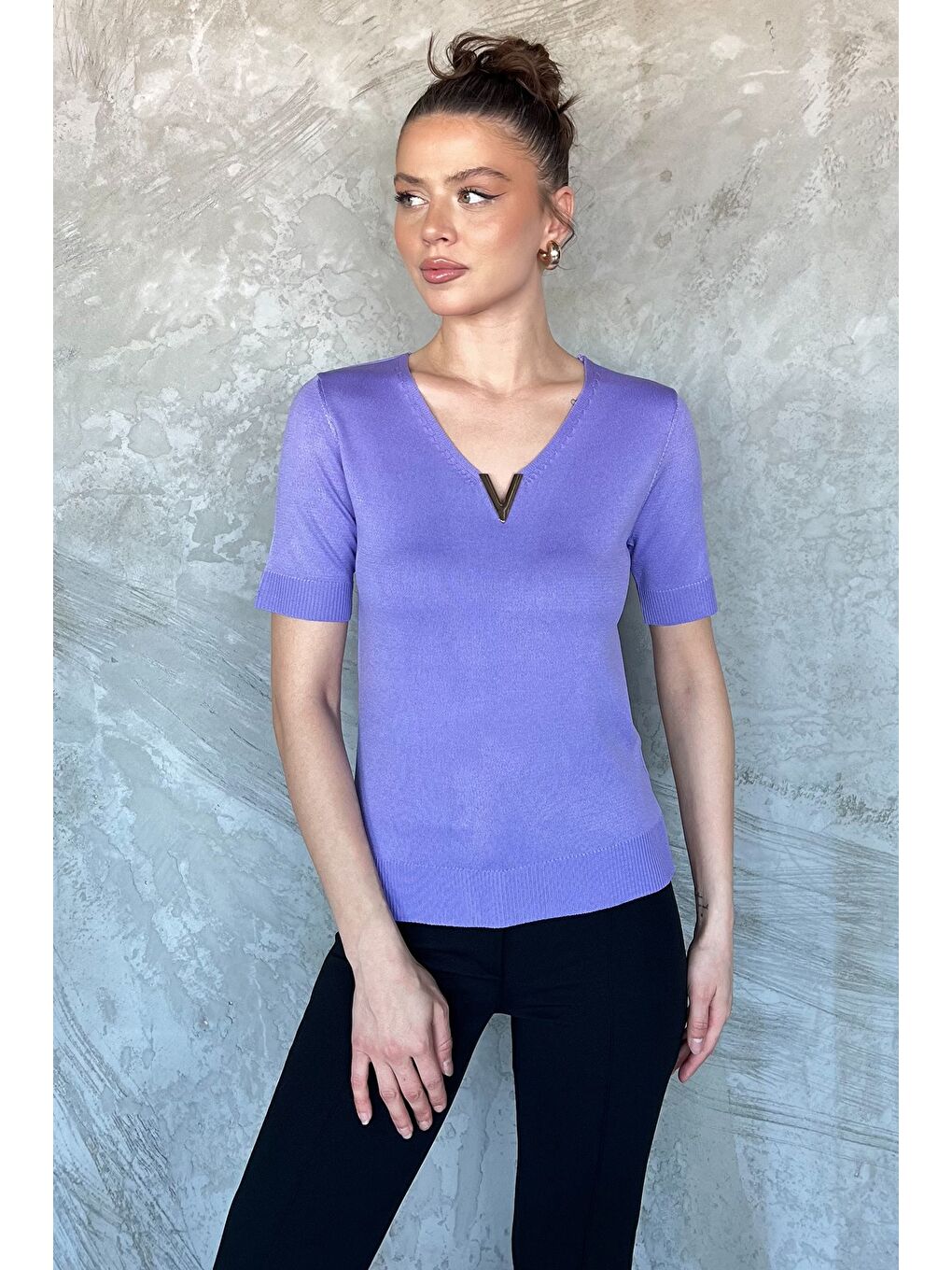 Lila Kadın V Yaka Aksesuarlı Triko Bluz