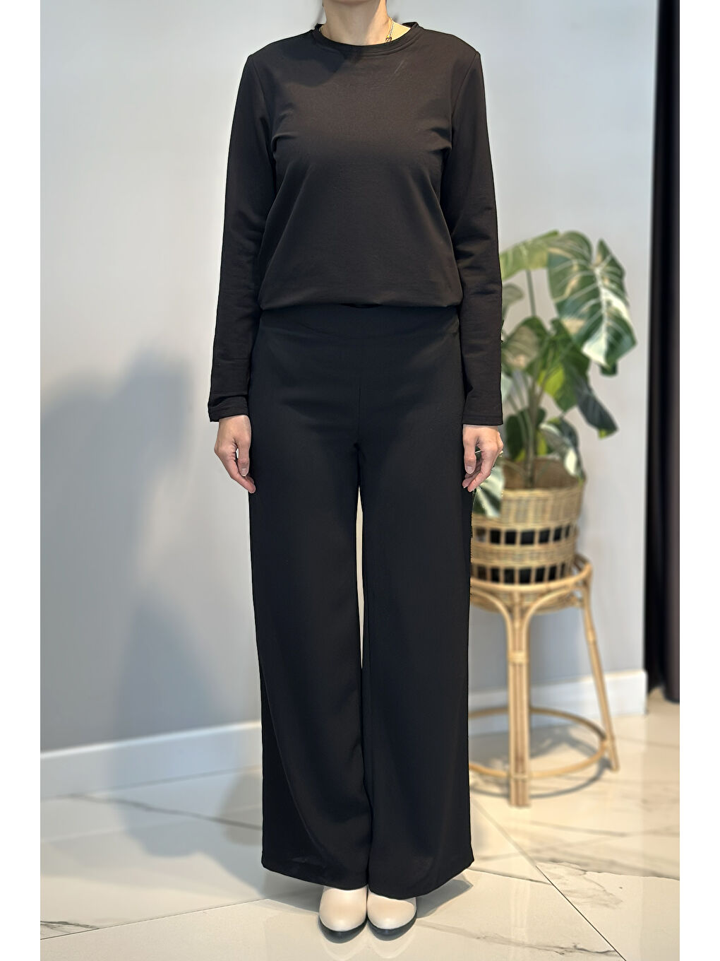 Krep Kumaş Bol Paça Pantolon 16008 Siyah-1