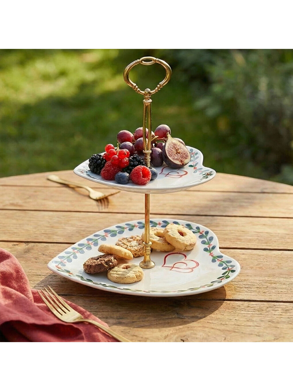 Ekru Kalp Şekilli İki Katlı Dekoratif Sunumluk Kurabiyelik-2