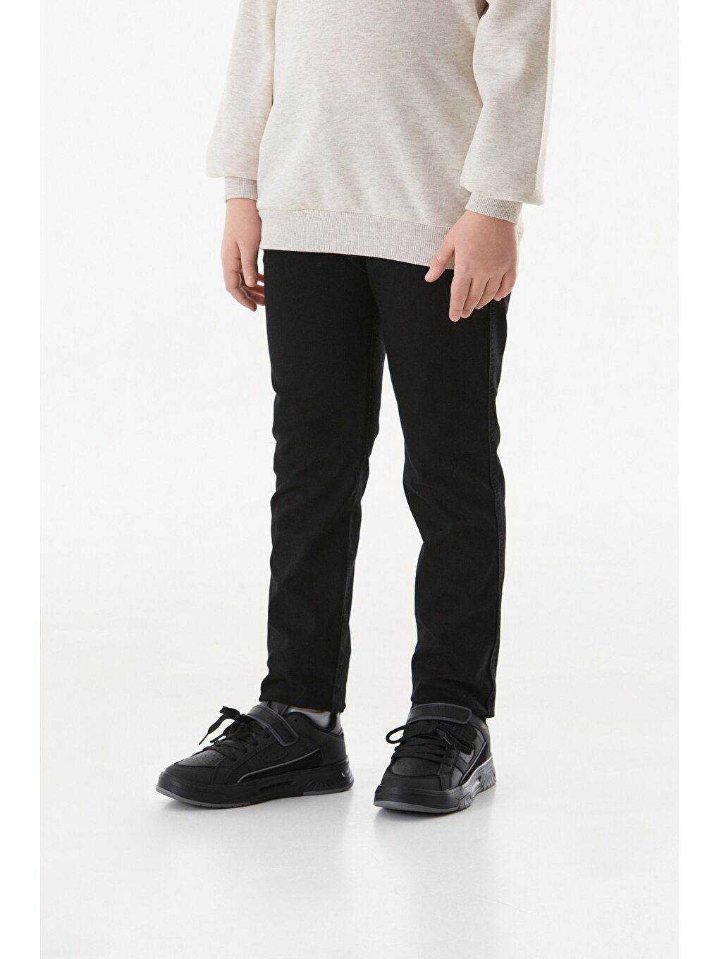 Siyah Düğmeli Regular Erkek Çocuk Pantolon-3