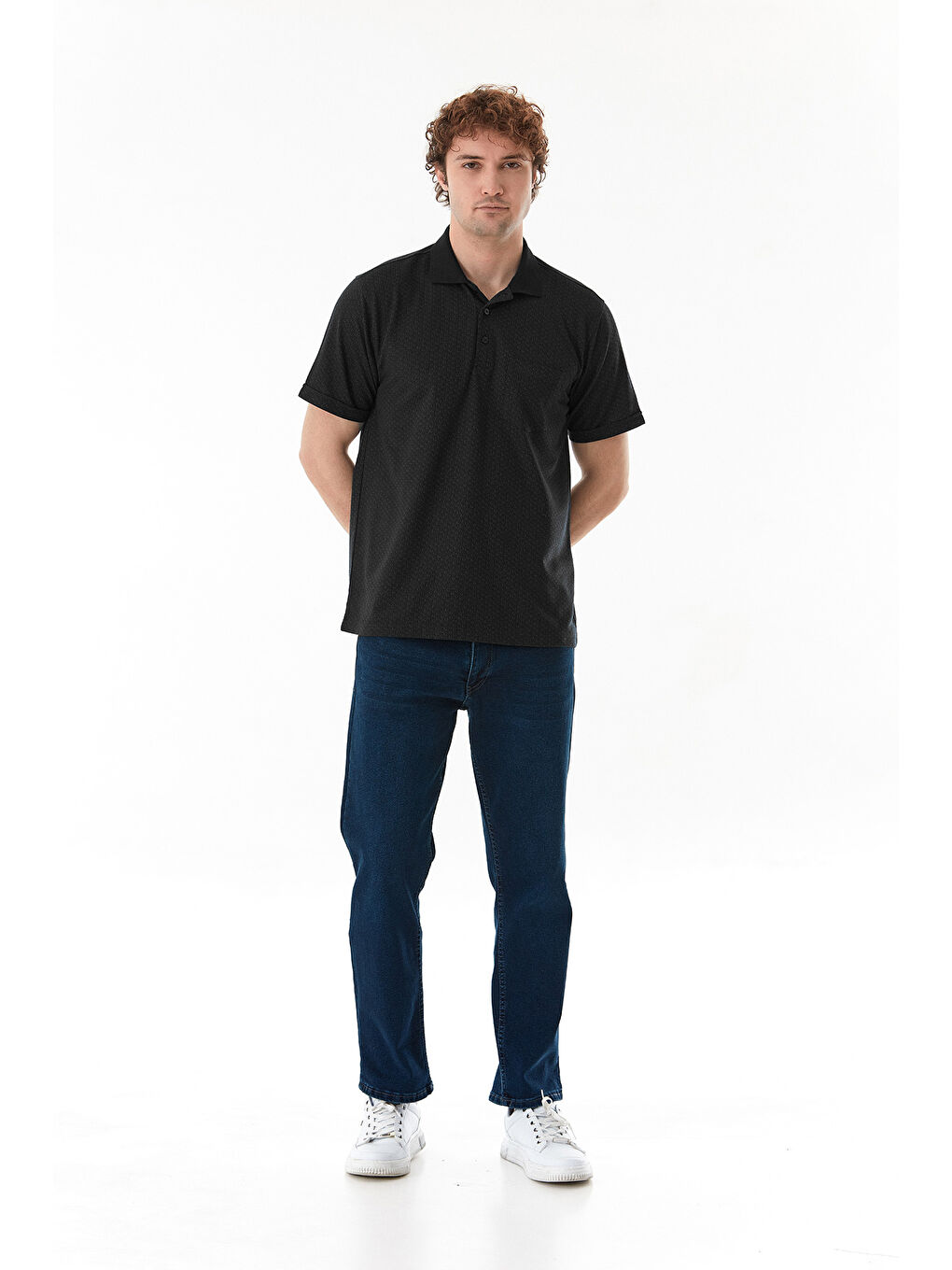 Siyah Desenli Düğmeli Polo Yaka Tişört-1