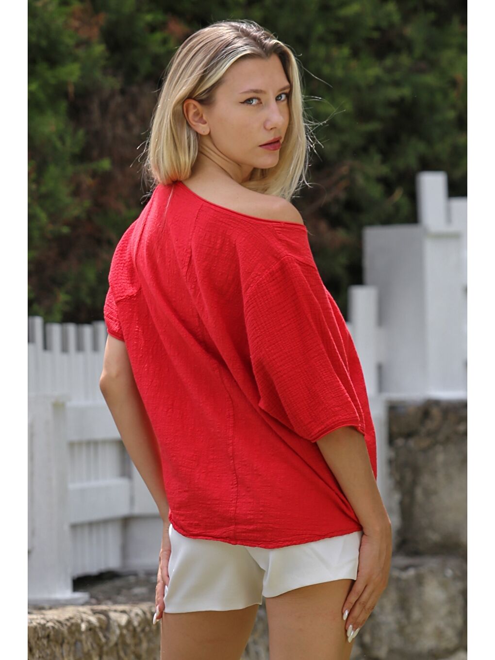 Kırmızı Havuz Yaka Kısa Kol Yıkamalı Dokuma Casual Bluz-7
