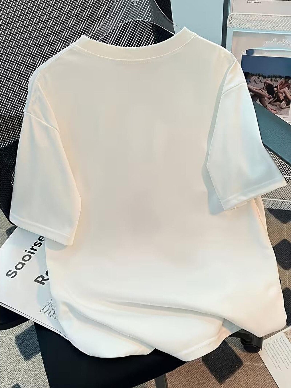 Beyaz Sevimli Panda Grafikli İpli Cep Detaylı Kısa Kollu Oversize Unisex Bisiklet Yaka Tişört-2