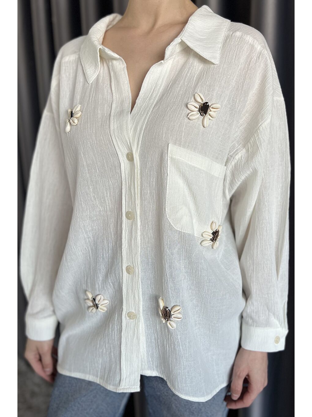 Bej Kadın İşlemeli Tek Cepli Gömlek-3