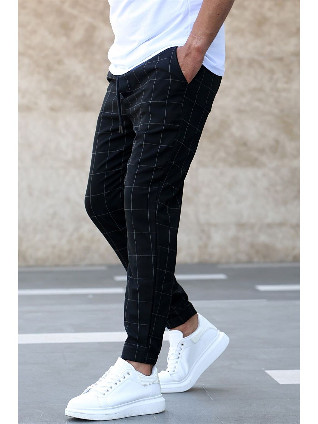 Ekoseli Siyah Jogger Mad4081-1