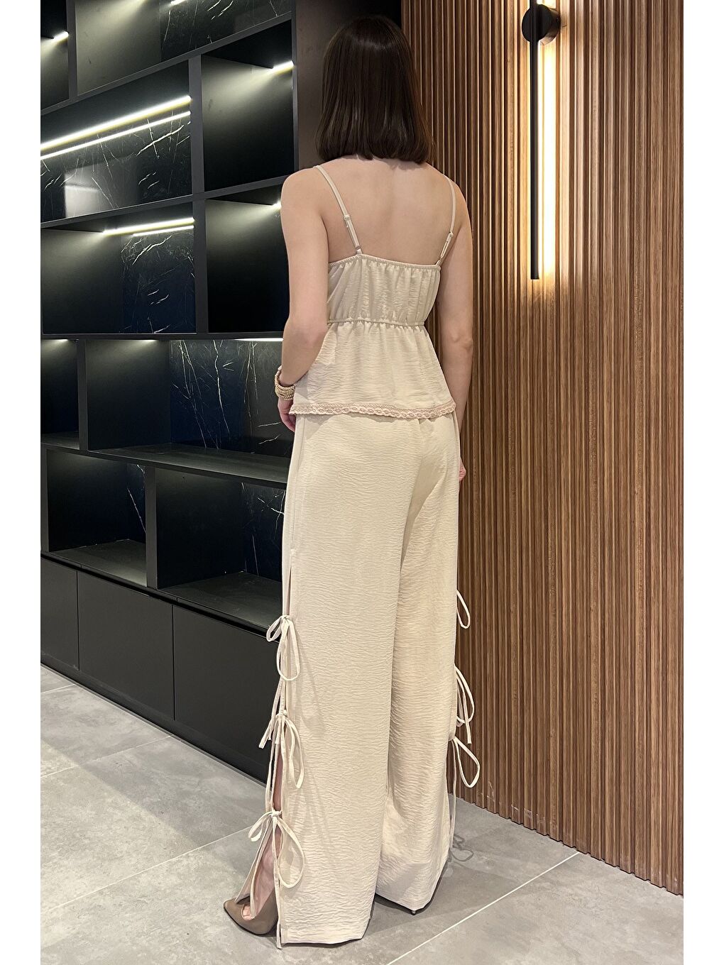 Bej İp Askılı Bel Lastikli Bluz Pantolon İkili Takım-3