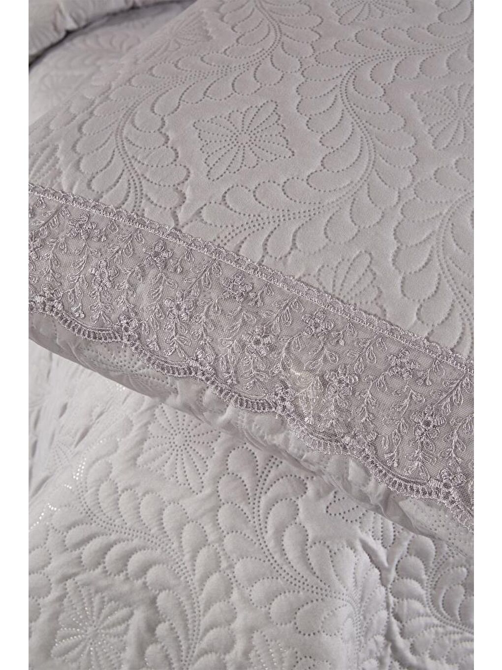 Zoya Dantelli Kapitoneli Ultrasonik Çift Kişilik Yatak Örtüsü Gri-3