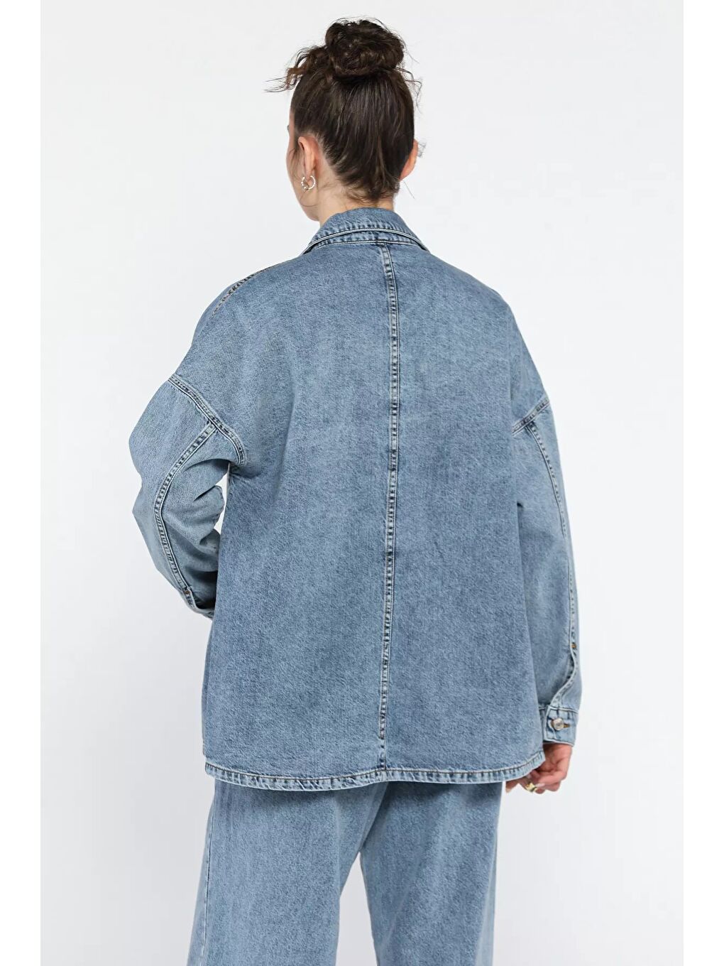 Mavi Çift Cepli Kadın Jean Salaş Jean Gömlek-2