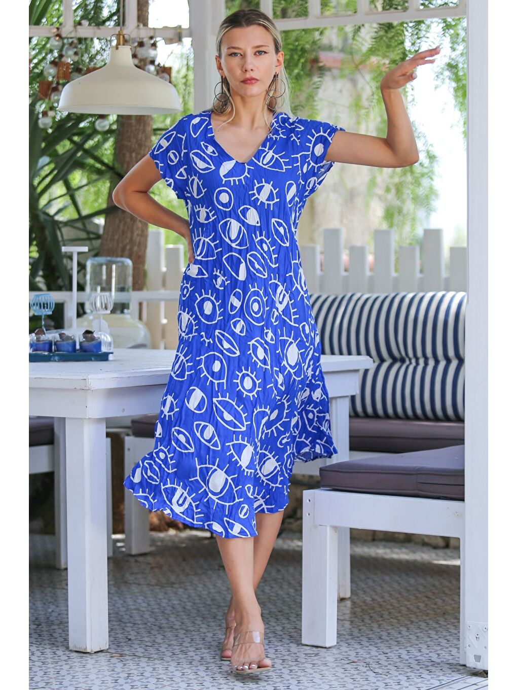 Mavi V Yaka Düşük Kol Allover Baskılı Dokuma Casual Bürümcük Elbise-5