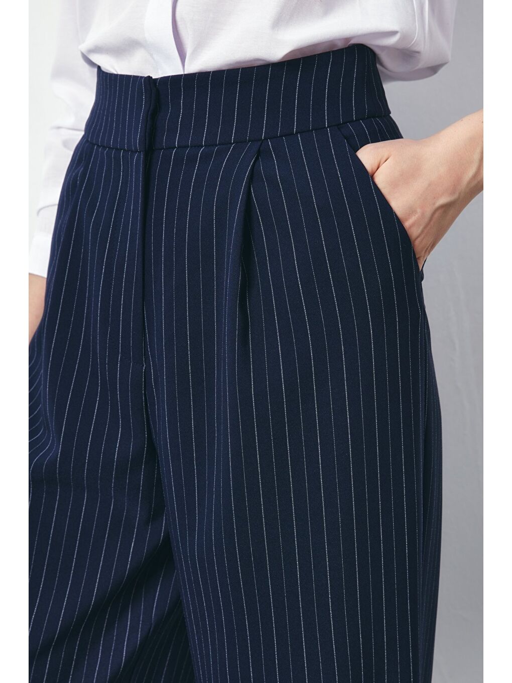 Bol Paça Çizgili Pantolon - Lacivert-6