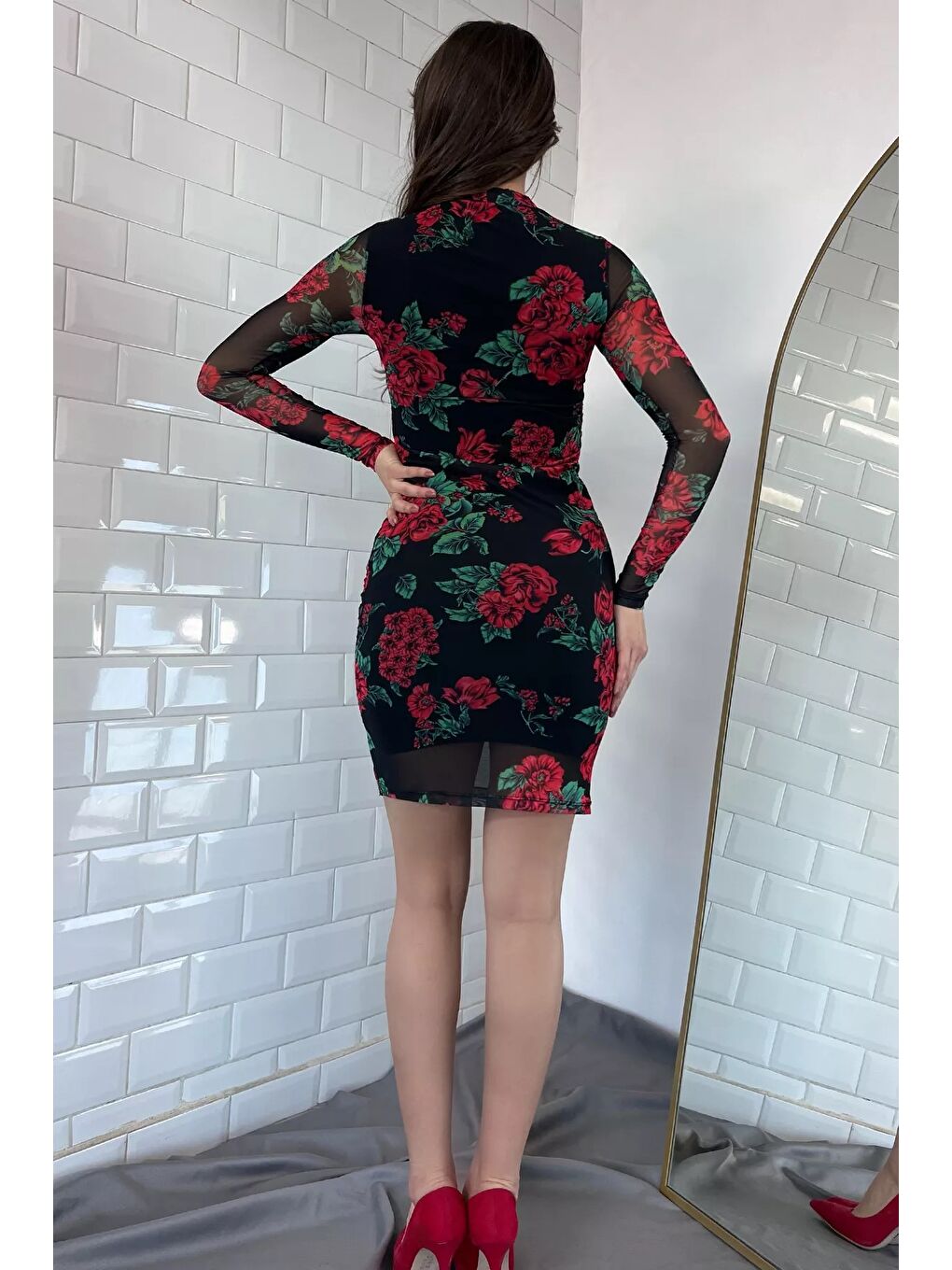 Siyah Çiçek Deseli Midi Boy Kadın Elbise-3