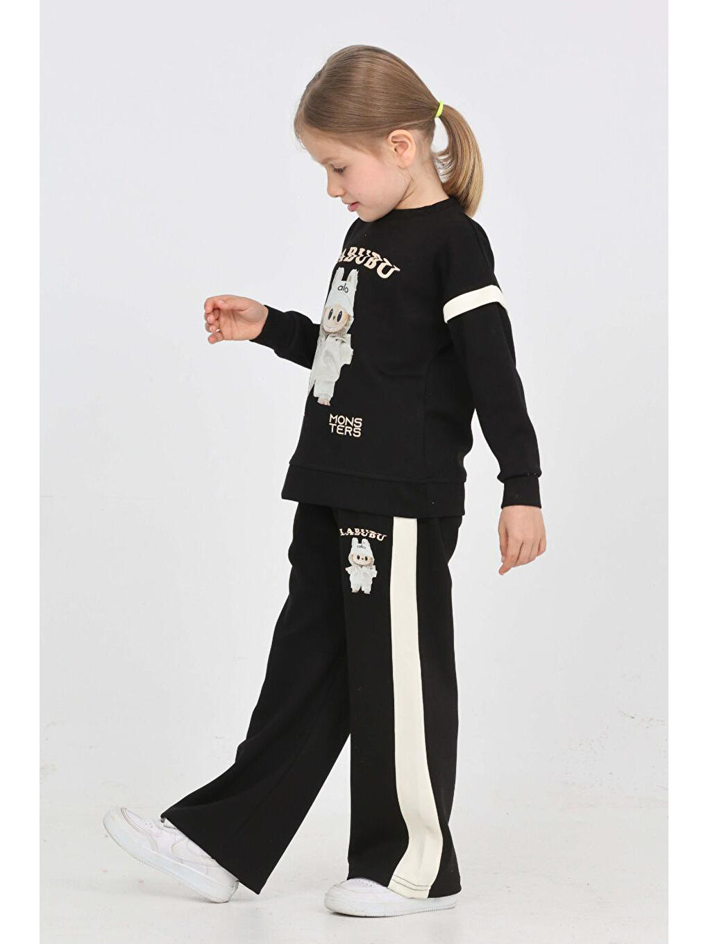 Siyah Kız Çocuk Oysho Kumaş Karakter Baskılı Geniş Paçalı Alt-Üst Takım 12299-3