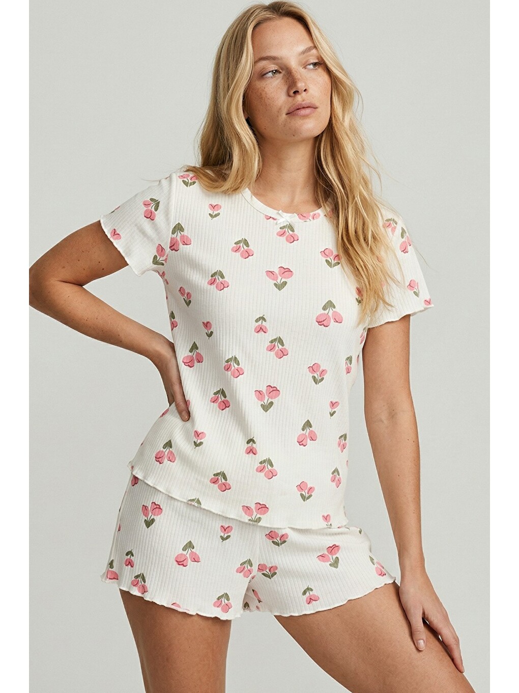 Karışık Bisiklet Yaka Yumuşak Tuşe Yazlık Fitilli Pamuklu Örme Şortlu Pijama Takım 7998-1
