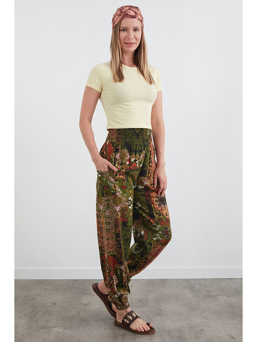 Yeşil Etnik Desenli Beli Gipeli Şalvar Pantolon-2