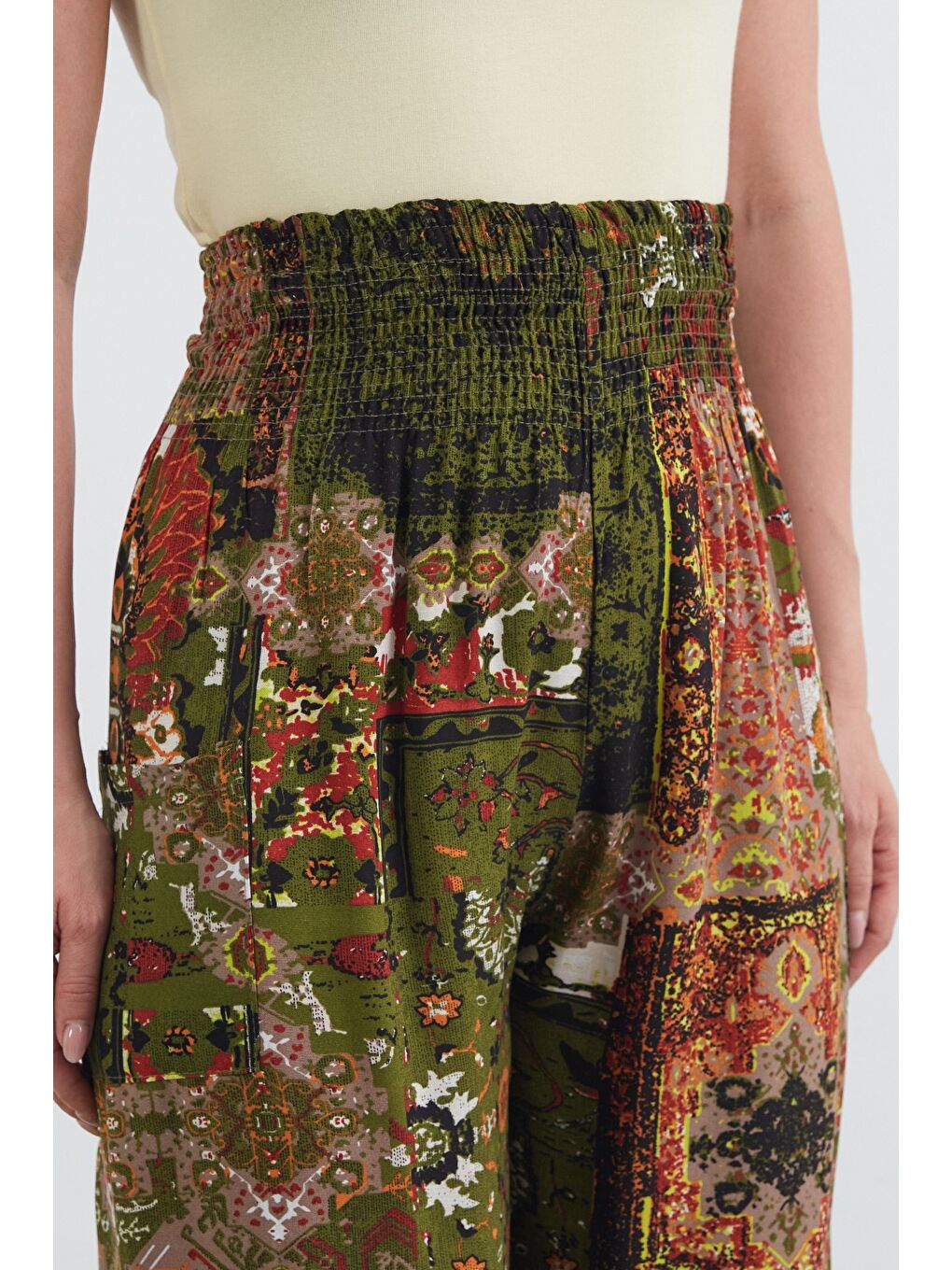 Yeşil Etnik Desenli Beli Gipeli Şalvar Pantolon-4