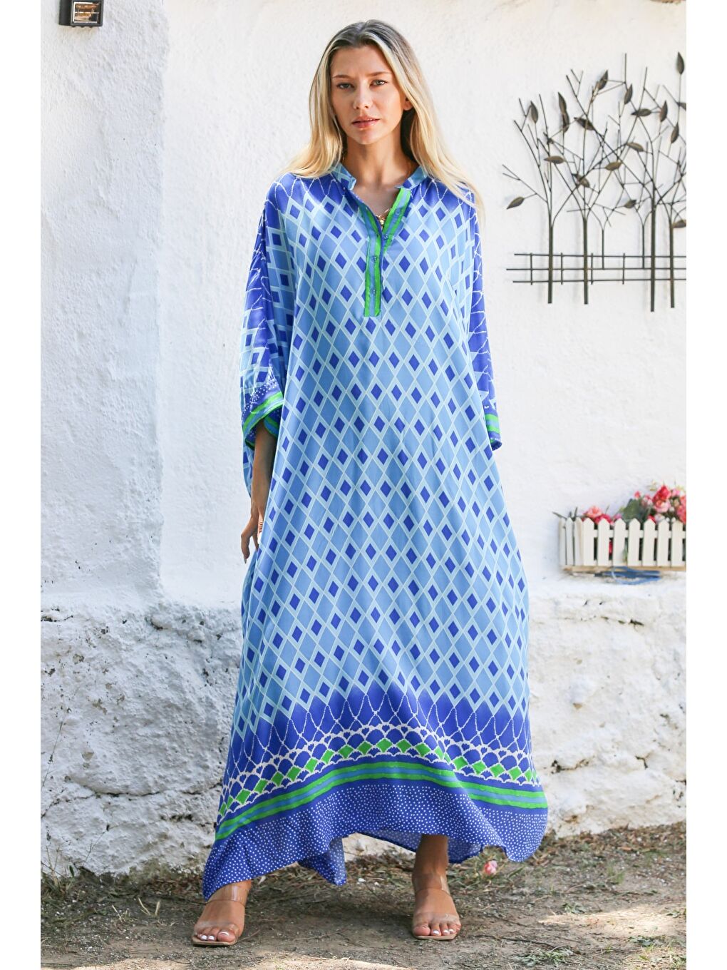 Açık Mavi Hakim Yaka Yarasa Kol Düğmeli Allover Baskılı Dokuma Geniş Kesim Casual Elbise-2