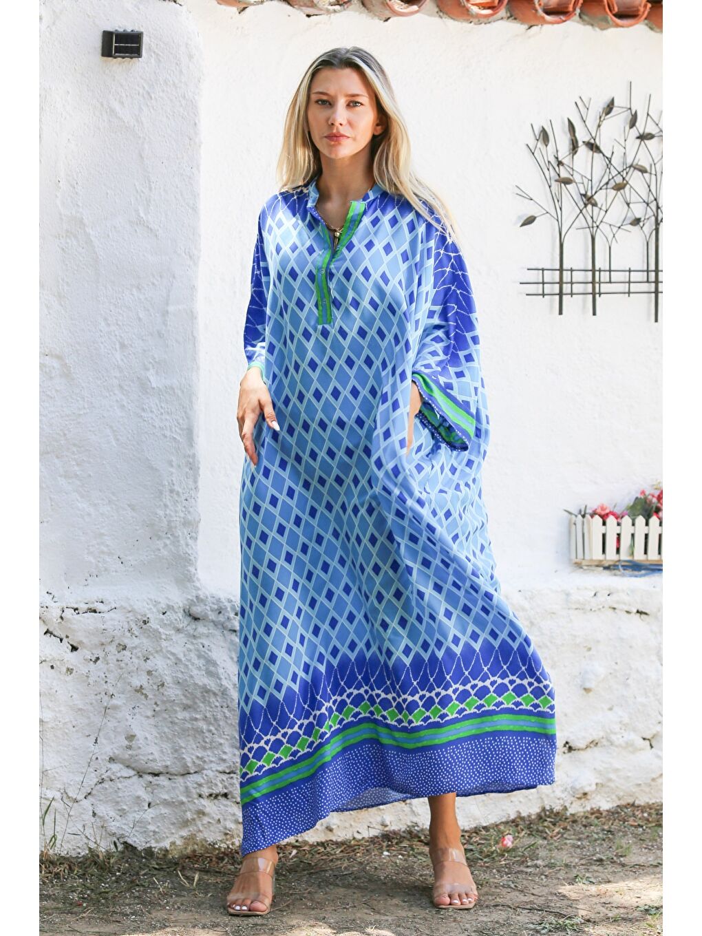 Açık Mavi Hakim Yaka Yarasa Kol Düğmeli Allover Baskılı Dokuma Geniş Kesim Casual Elbise-3