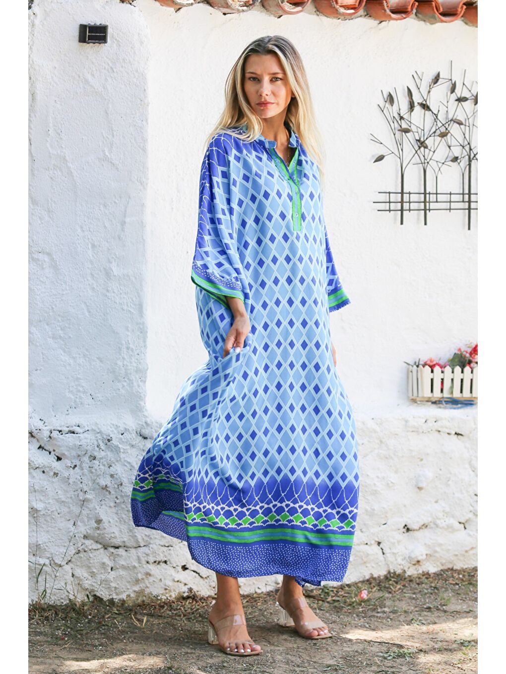 Açık Mavi Hakim Yaka Yarasa Kol Düğmeli Allover Baskılı Dokuma Geniş Kesim Casual Elbise-5