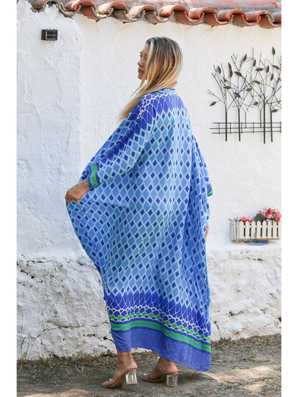 Açık Mavi Hakim Yaka Yarasa Kol Düğmeli Allover Baskılı Dokuma Geniş Kesim Casual Elbise-7