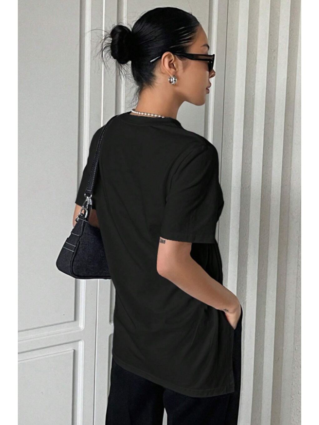 Siyah Kadın Asimetrik Tişört Yırtmaçlı Basic Oversize Kısa Kollu Modern T-Shirt-3