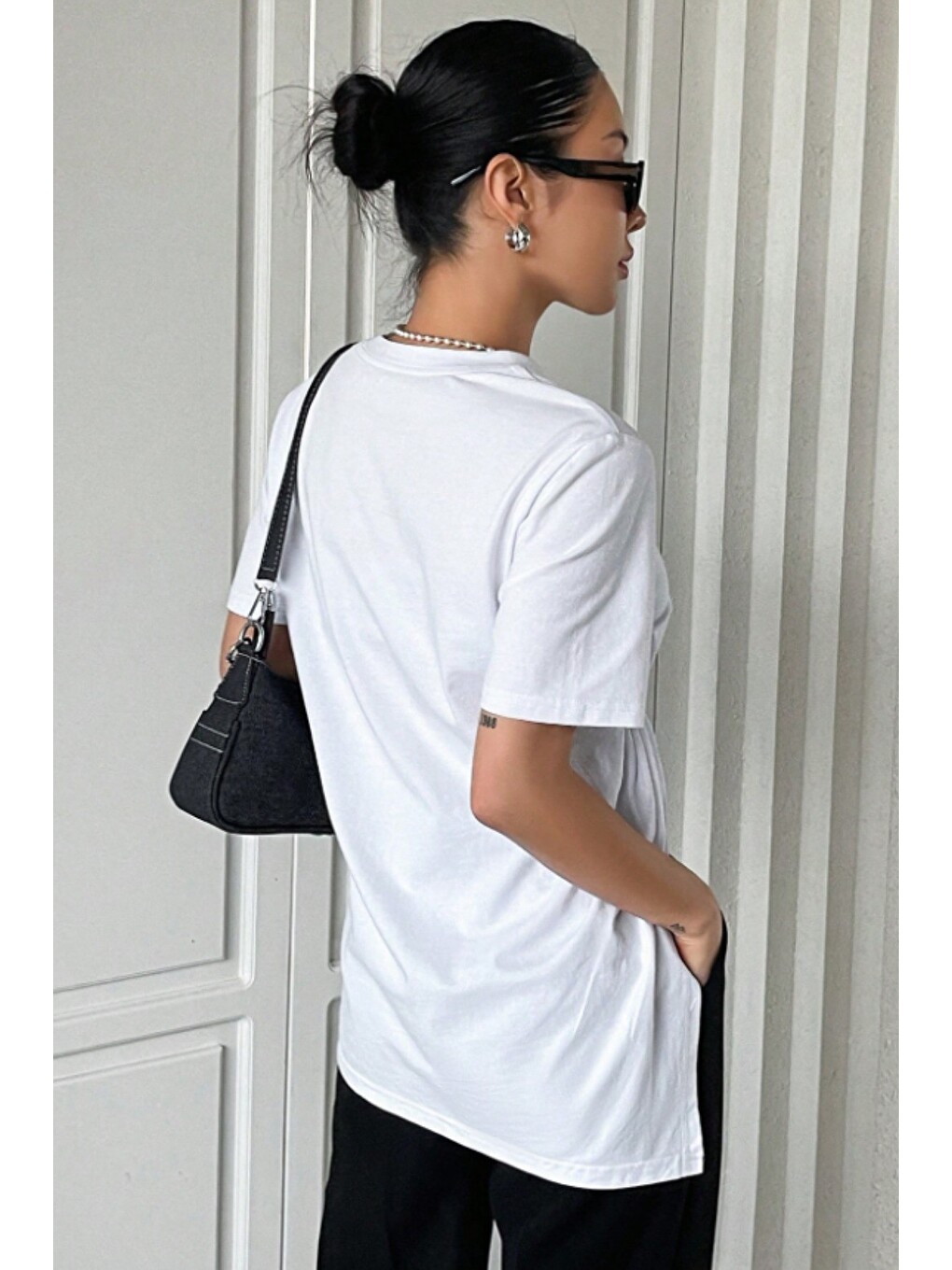 Beyaz Kadın Asimetrik Tişört Yırtmaçlı Basic Oversize Kısa Kollu Modern T-Shirt-2