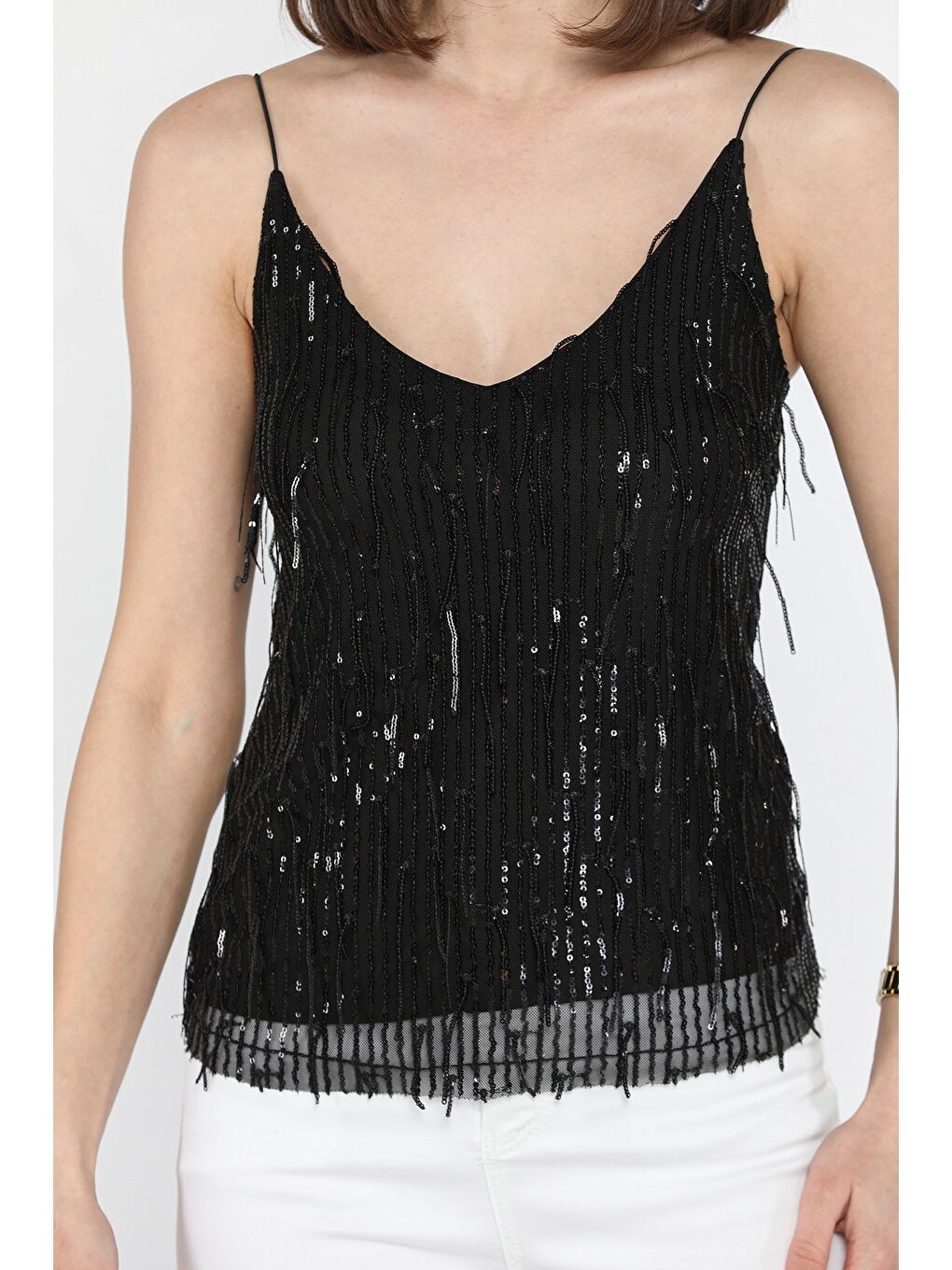 Siyah Kadın İp Askılı Pul İşlemeli Bluz-3