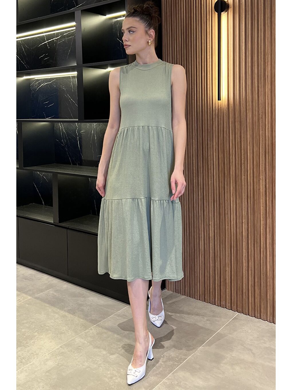 Haki Kadın Bisiklet Yaka Sıfır Kol Fırfırlı Bürümcük Elbise