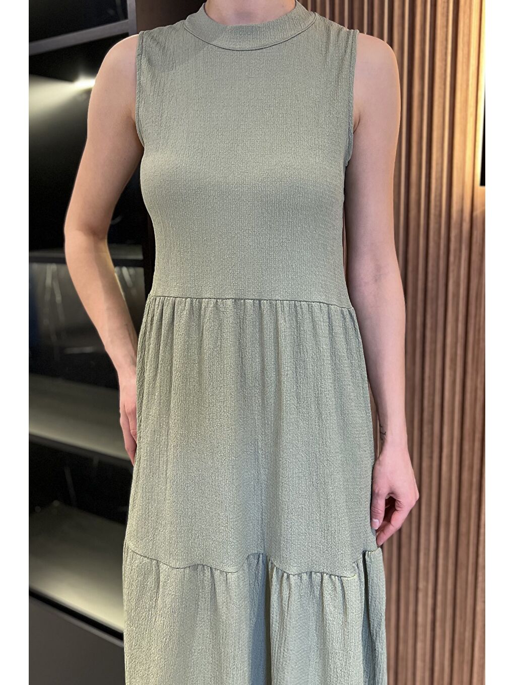 Haki Kadın Bisiklet Yaka Sıfır Kol Fırfırlı Bürümcük Elbise-3