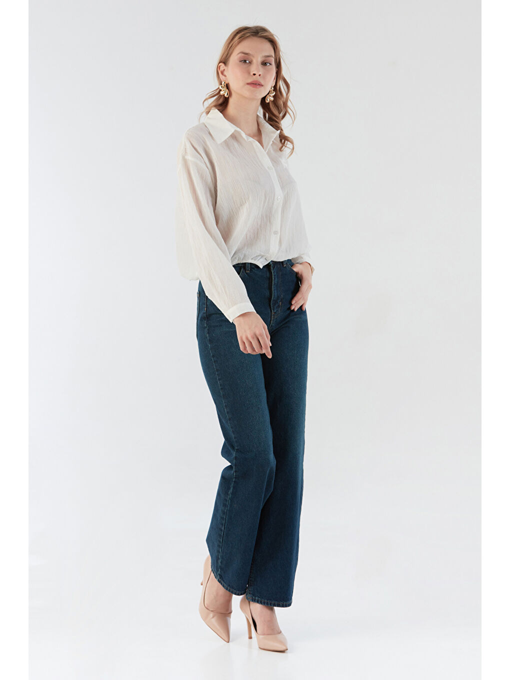 Ekru Basic Beli Lastikli Cep Detaylı Gömlek-3
