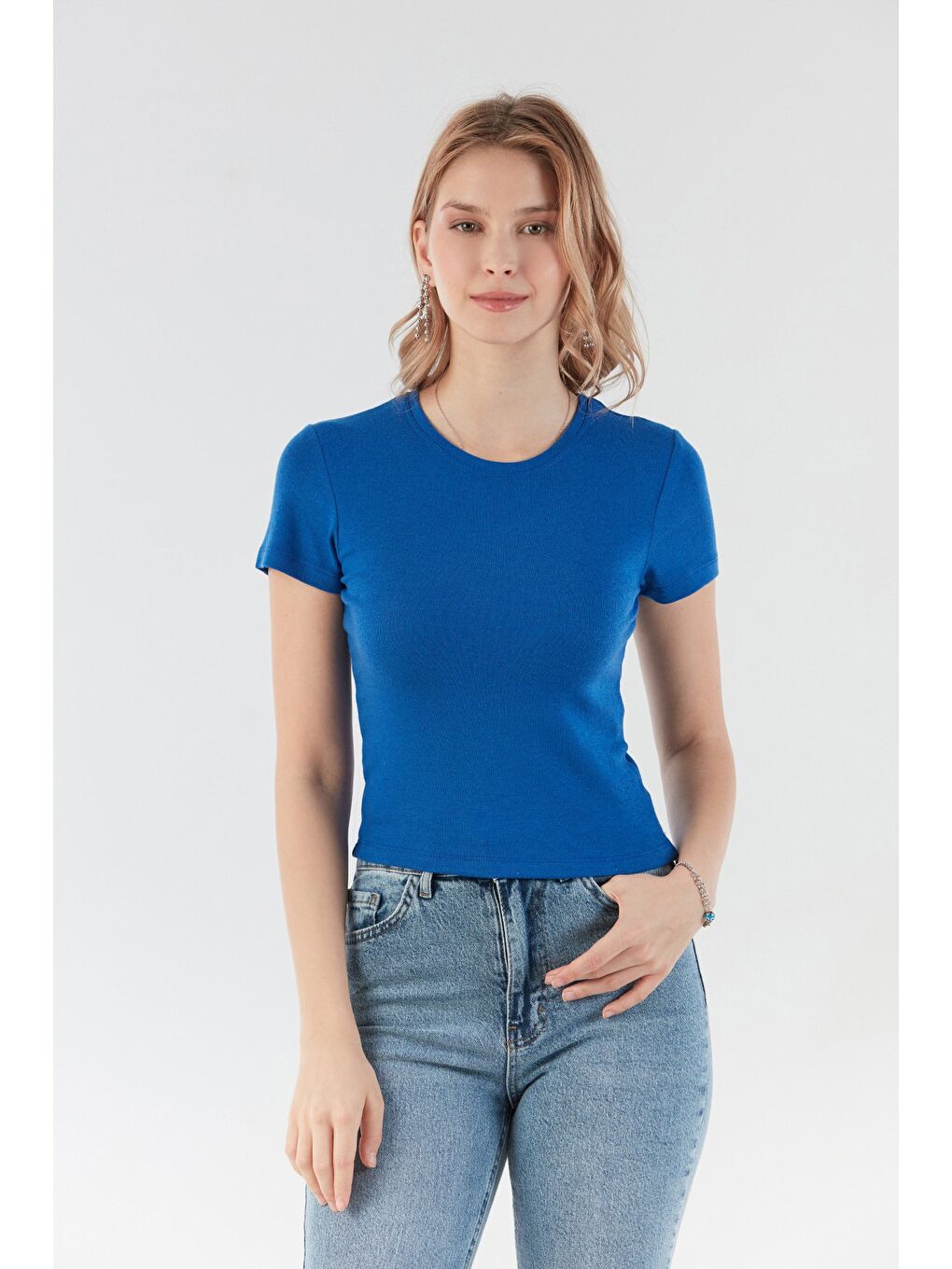 Mavi Basic Bisiklet Yaka Crop Tişört