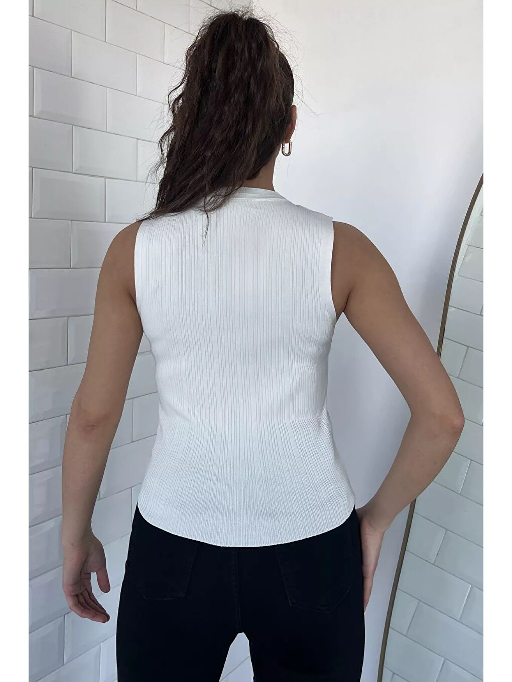 Beyaz Gold Düğme Detaylı Bisiklet Yaka Kadın Elastanlı Triko Bluz-3