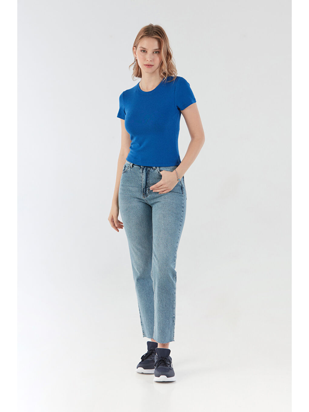 Mavi Basic Bisiklet Yaka Crop Tişört-1