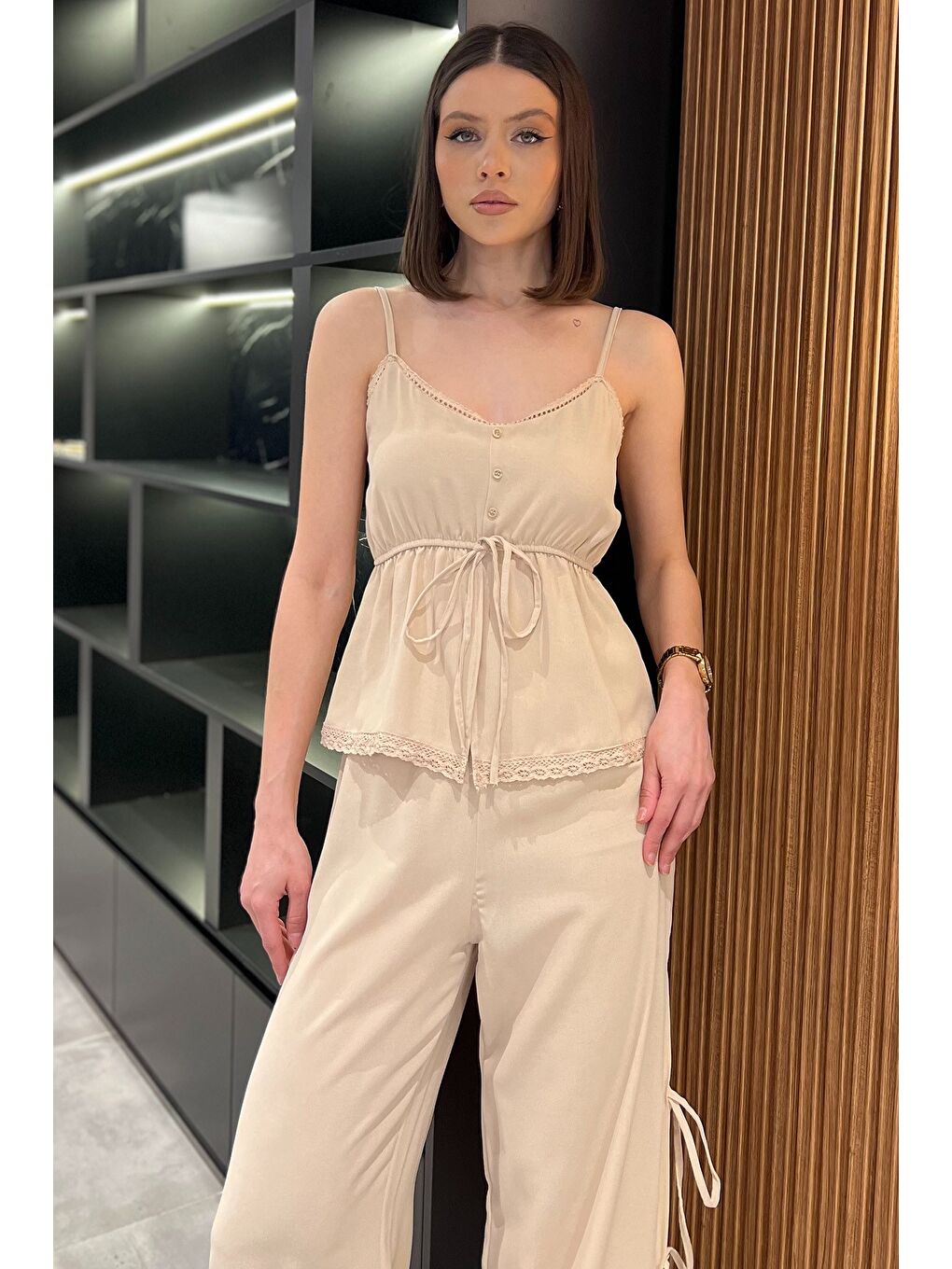 Bej İp Askılı Bel Lastikli Bluz Pantolon İkili Takım-2