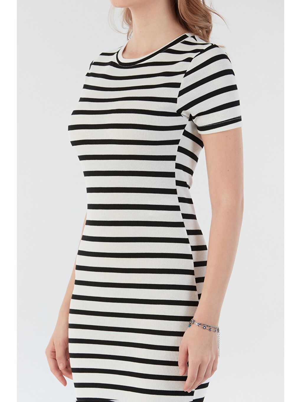 Beyaz Basic Fitilli Çizgili Elbise-4