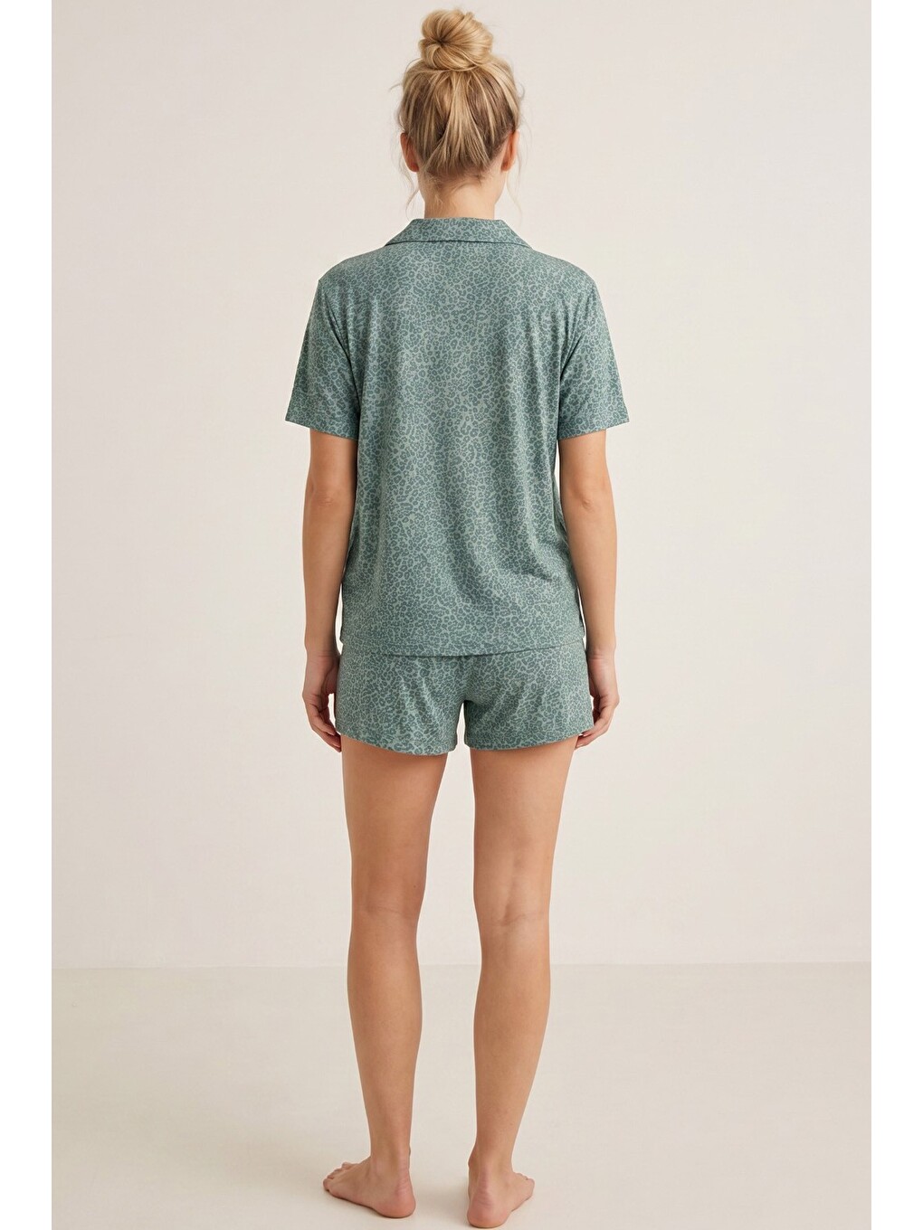 Yeşil Gömlek Yaka Düğmeli Örme Şortlu Pijama Takım 8055-2