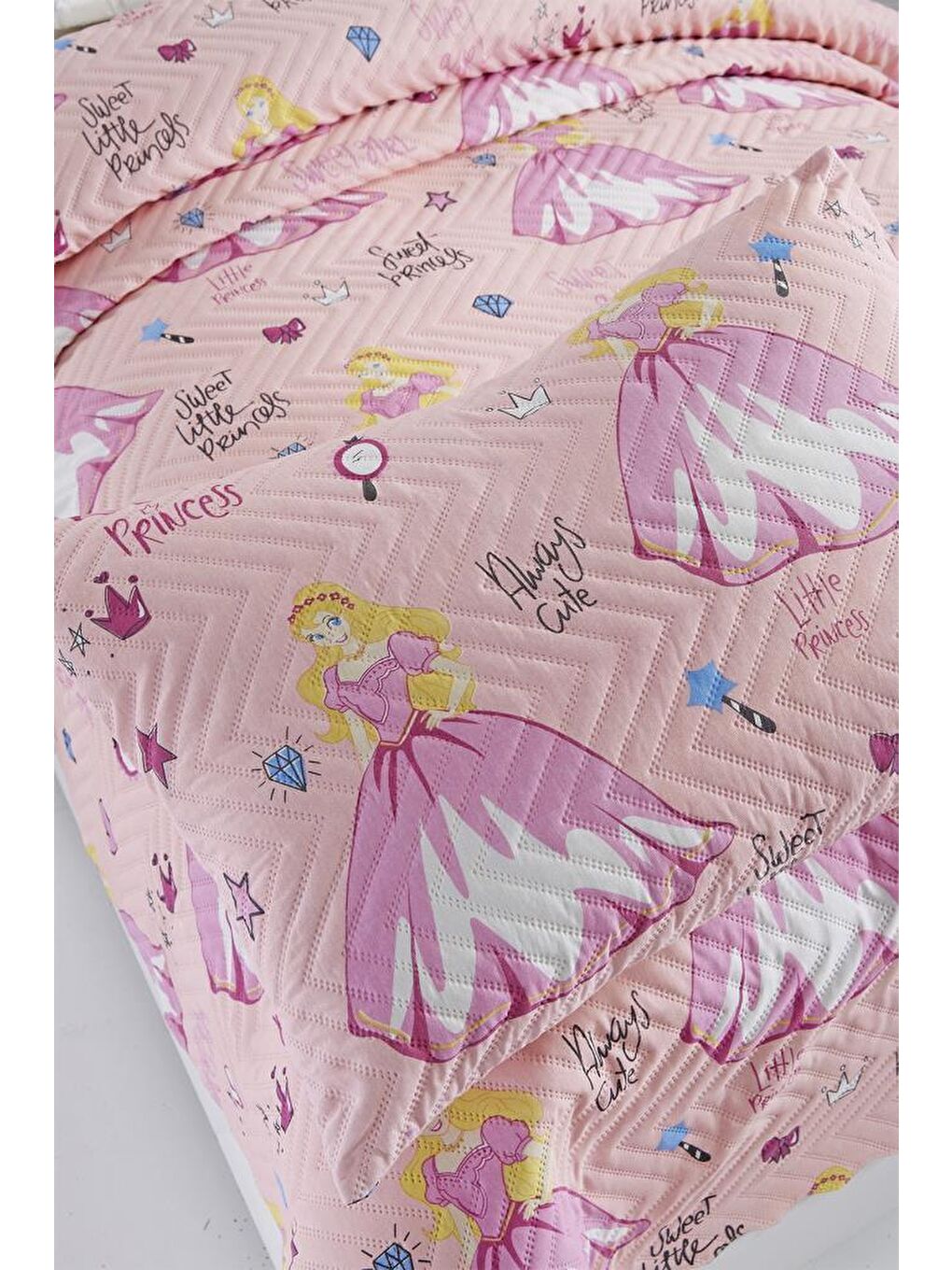 Karışık Ultrasonik Kapitoneli Tatlı Prenses Tek Kişilik Yatak Örtüsü-6