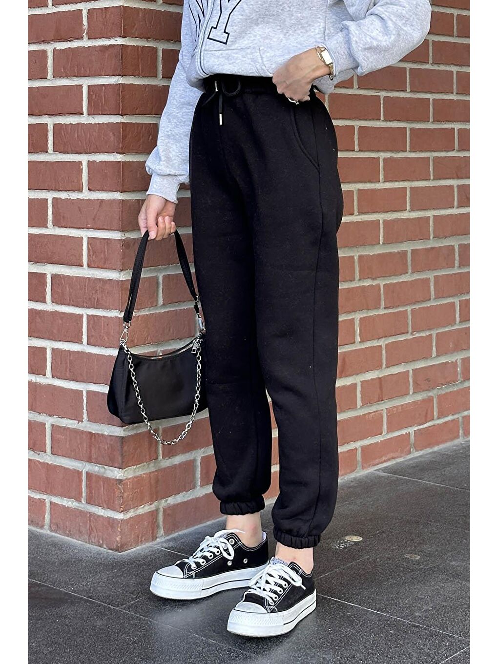 Bel Bağcık Detaylı Üç İplik Eşofman Siyah-1