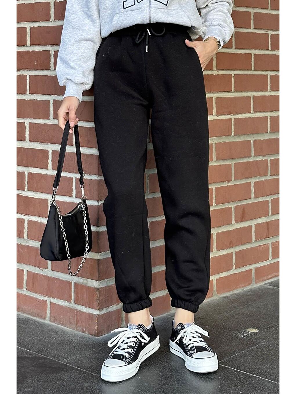 Bel Bağcık Detaylı Üç İplik Eşofman Siyah-3