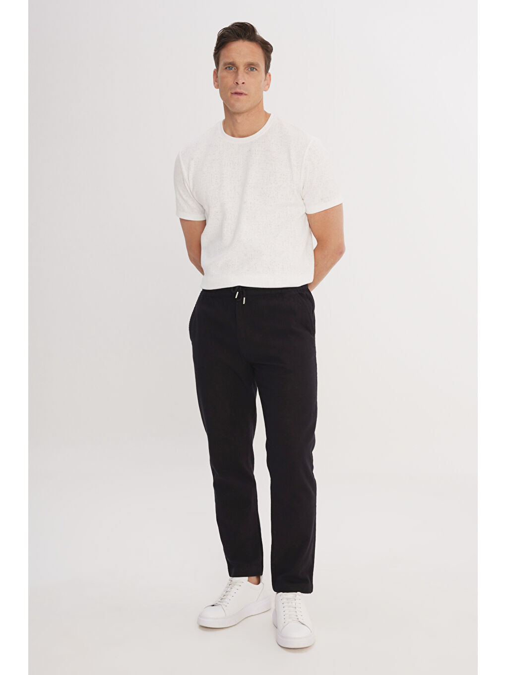 Erkek Siyah %100 Pamuk Slim Fit Dar Kesim Beli Bağlamalı Yan Cepli Pantolon-1
