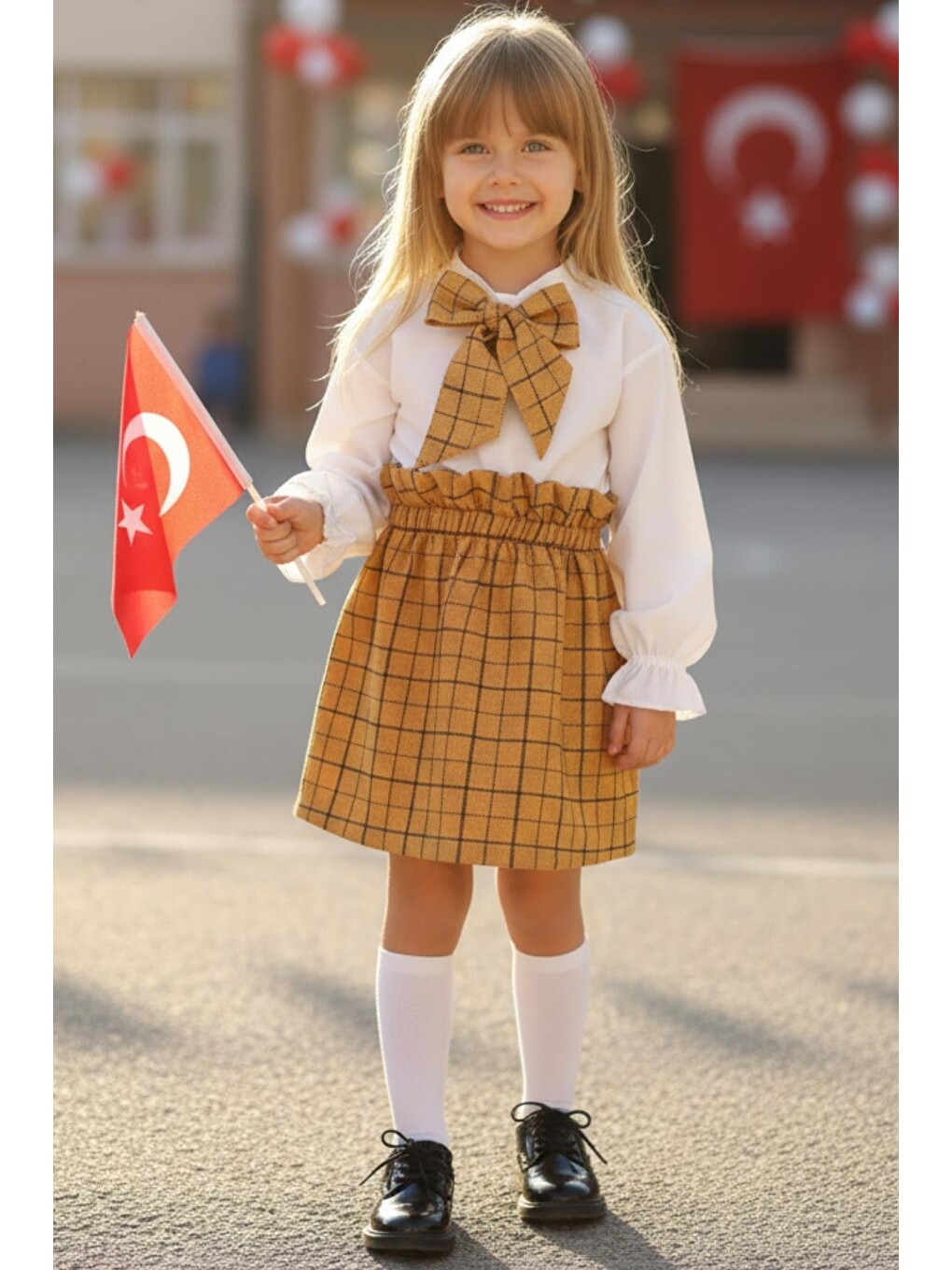 Sarı Kız Çocuk Parla Uzun Kollu Hardal 23 Nisan Etek Ekru Bluz Fular Takım