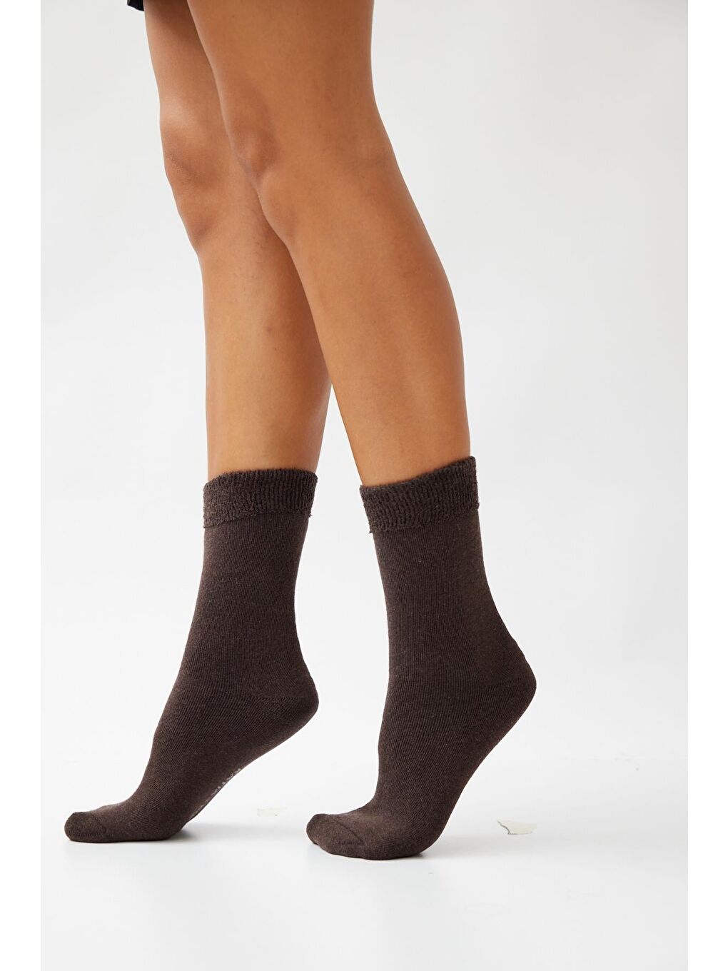 Kadın Kahverengi Renkli Havlu Soket Çorap