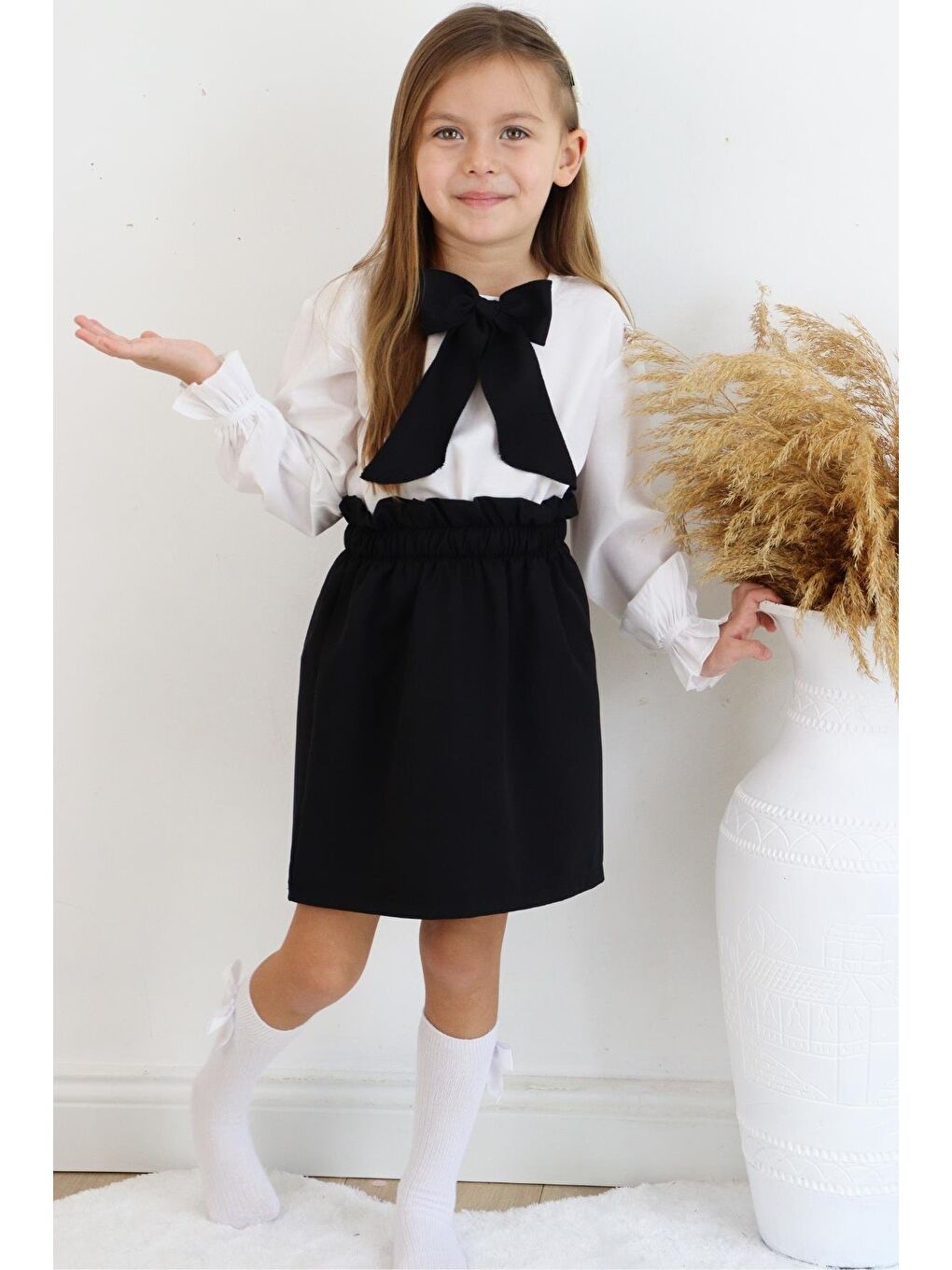 Kız Çocuk Parla Uzun Kollu Siyah Etek Ekru Bluz Fular 23 Nisan Takım-1