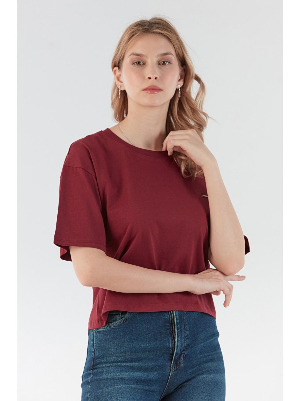 Bordo Peacebud Aksesuar Detaylı Oversize Crop Tişört-2