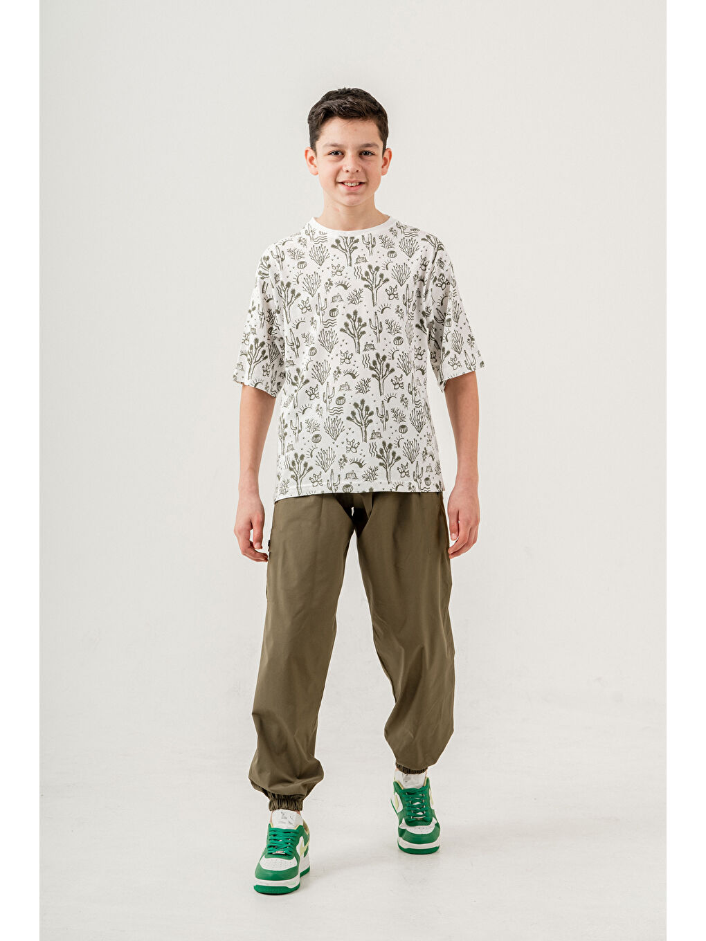 Haki Erkek Çocuk 2'li Takım (T-Shirt+Jogger Pantolon) P1027-1